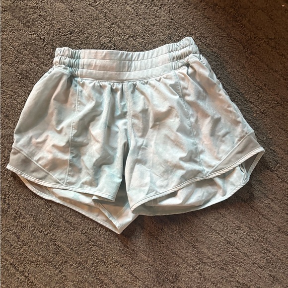 lululemon blue and white shorts - Picture 1 of 3